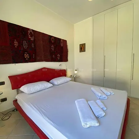Marinella Villa *